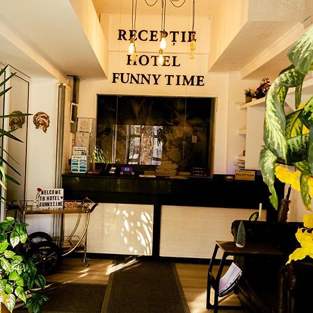 Hotel Funnytime Бухарест Экстерьер фото