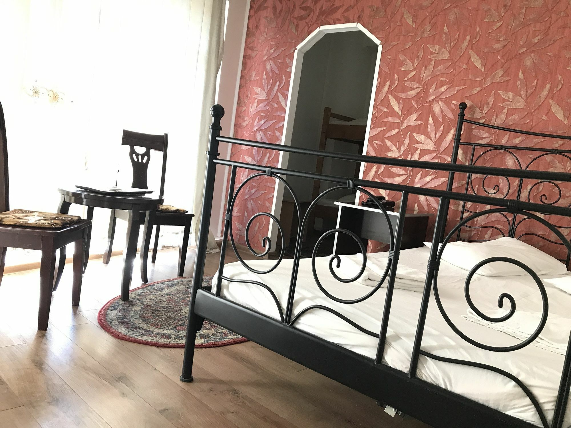 Hotel Funnytime Бухарест Экстерьер фото