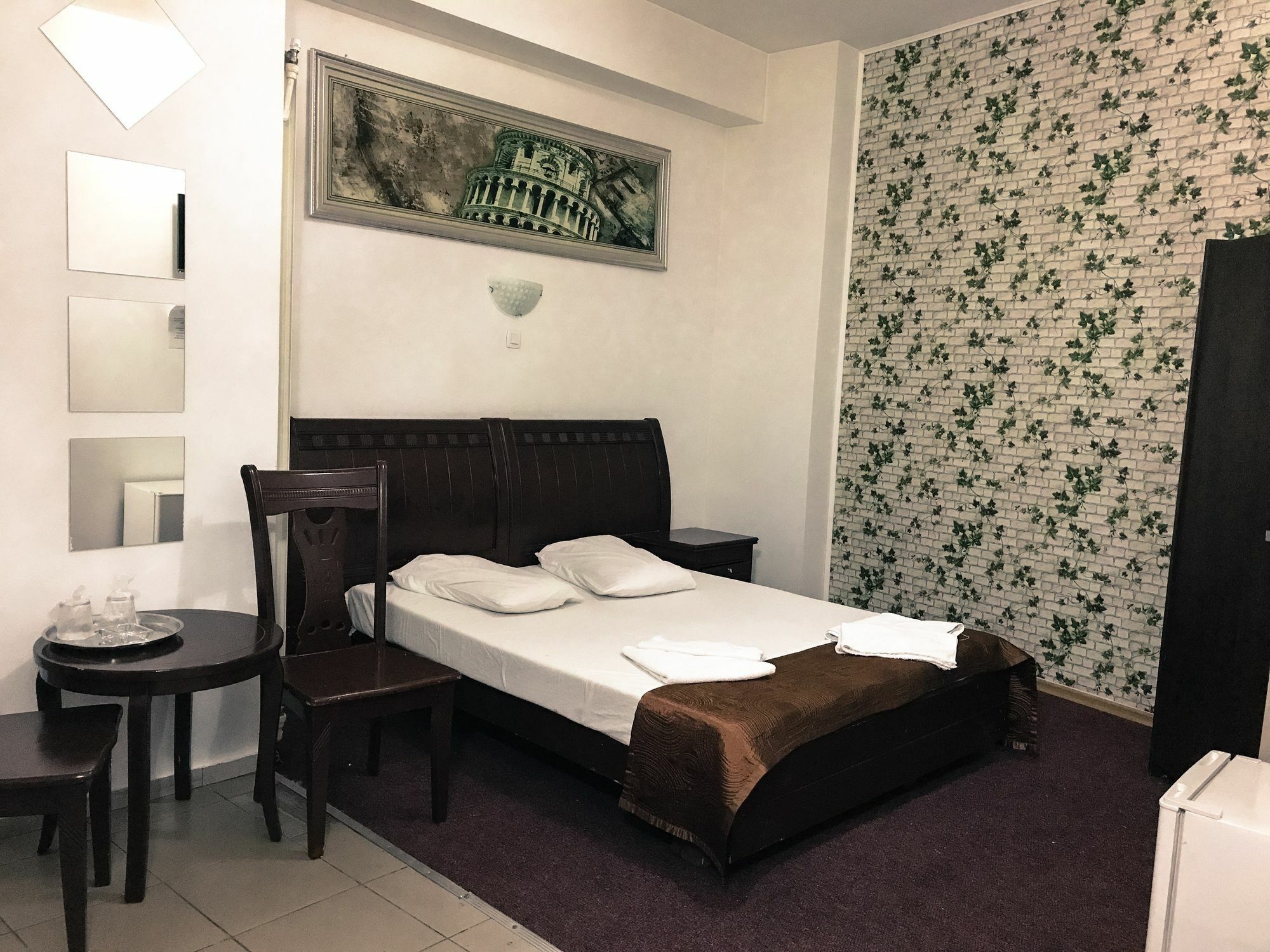 Hotel Funnytime Бухарест Экстерьер фото